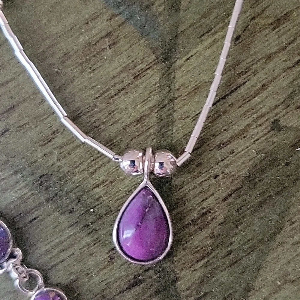 Nicely Matched Set - Picture 3 of 12
